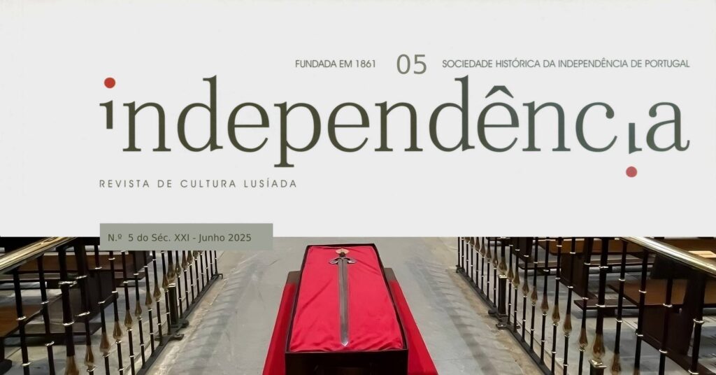 Espada do infante Afonso Henriques (réplica) no centro da Catedral de Zamora, pronta para a evocação da cerimónia de auto-investidura como Cavaleiro.