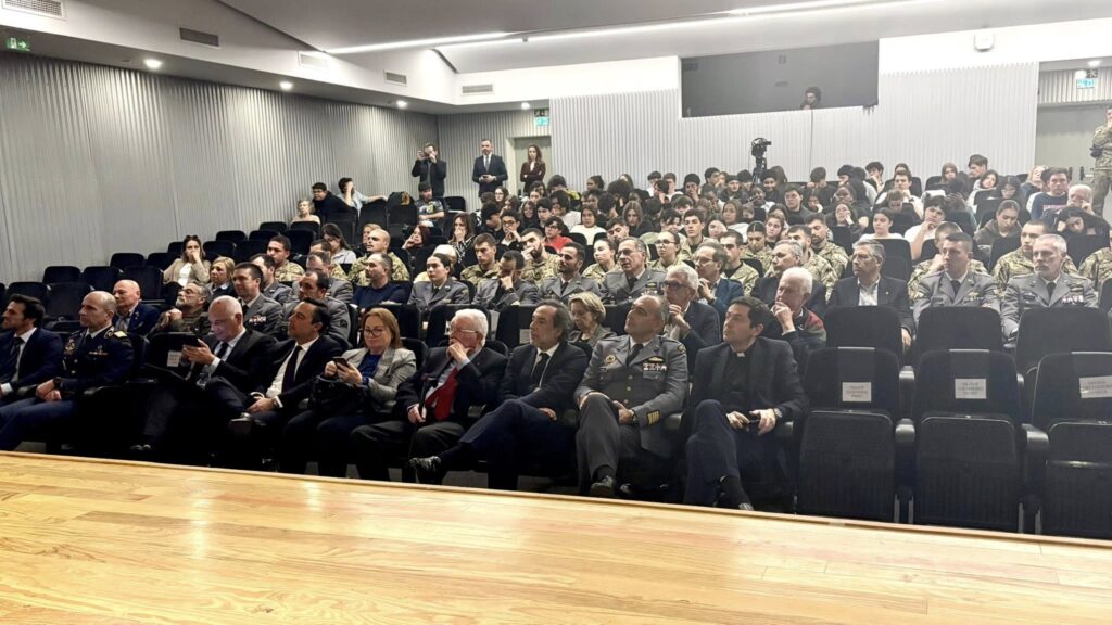 Assistência do Auditório do Centro da Juventude de Braga.