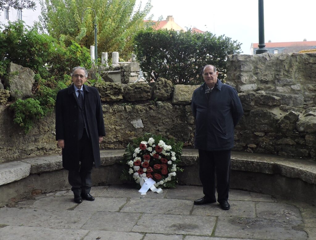 Comemorações dos 700 anos da morte de D. Dinis na capela do Paço Real, dedicada a São Miguel, no castelo de S. Jorge, em Lisboa.
