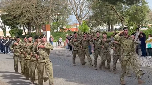 Desfile no dia 6 de Abril de 2026
